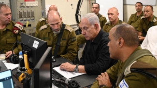 Netanyahu con militares israelíes